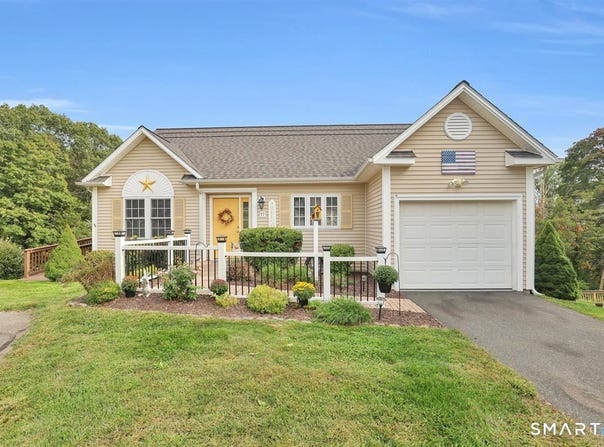 17 Ginger Circle, Portland, CT 06480