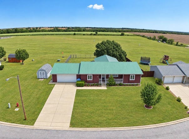 205 Evans St, Ellsworth, KS 67439