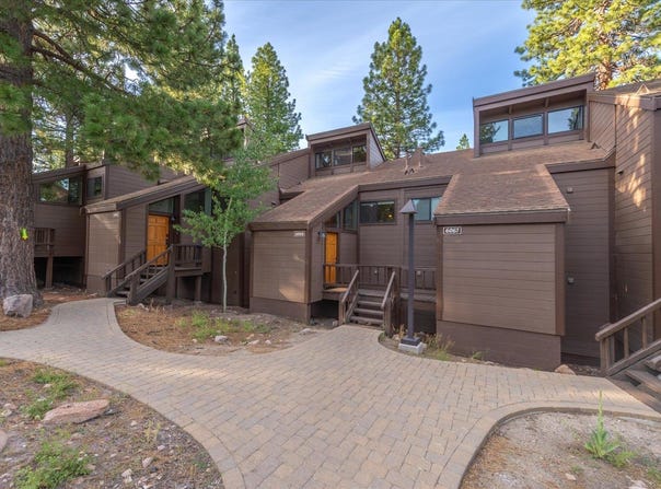6066 Rocky Point Circle, Truckee, CA 96161