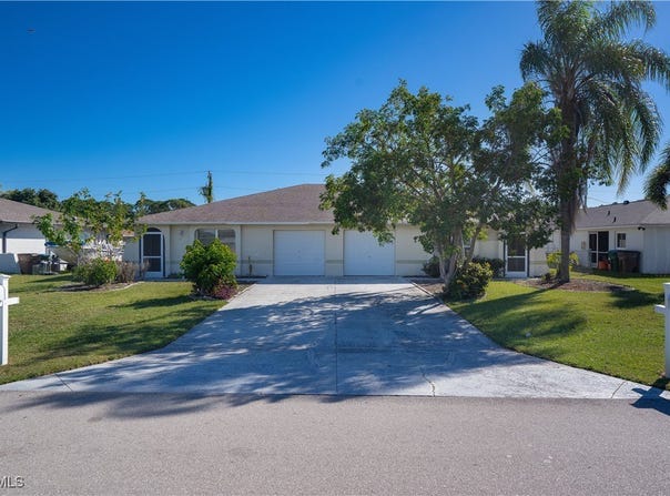 931/933 SE 23rd Place, Cape Coral, FL 33990