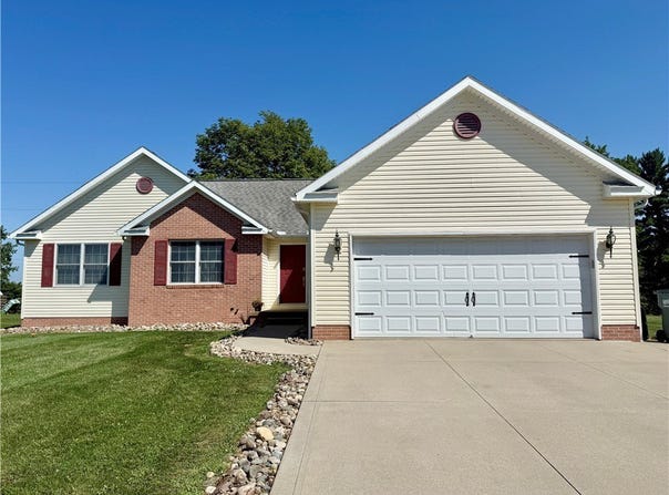 105 Butternut Lane, Cadiz, OH 43907