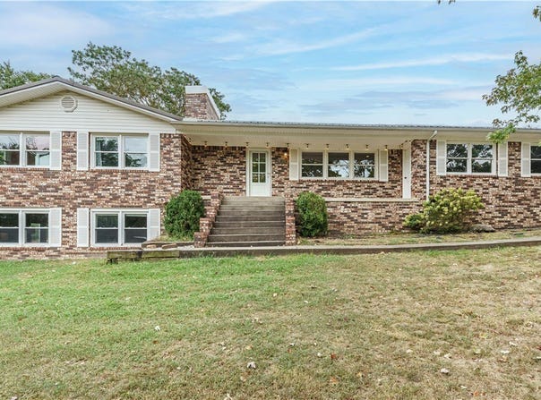 211 Northside Drive, Berryville, AR 72616