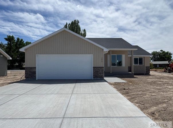 390 Wind River Circle, Shelley, ID 83274