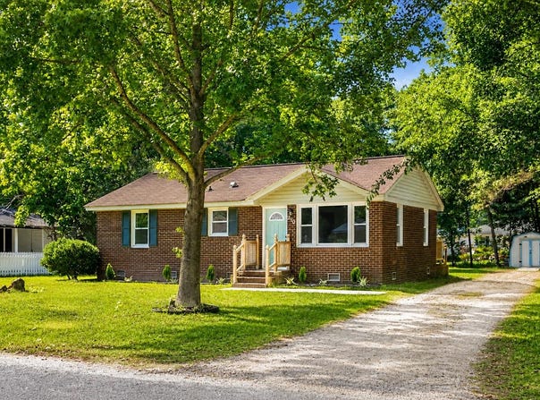 210 Laurel Avenue, Goose Creek, SC 29445