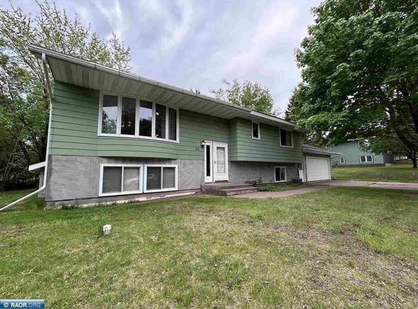 56 Nelson Dr, Silver Bay, MN 55614