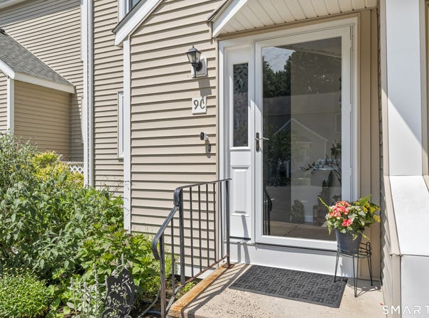 9 The Hamlet Unit C, Enfield, CT 06082