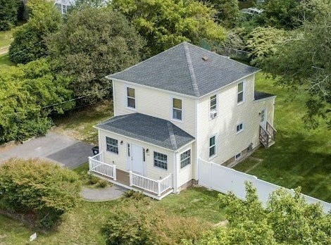 275 Holmes St., Halifax, MA 02338