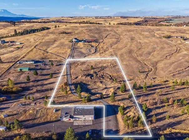 10 BUTTERCUP Ln, Lyle, WA 98635