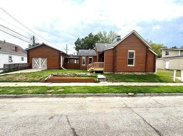 816 W 3rd Street, Joplin, MO 64801