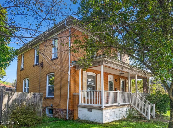 821 Main Street, Windber, PA 15963