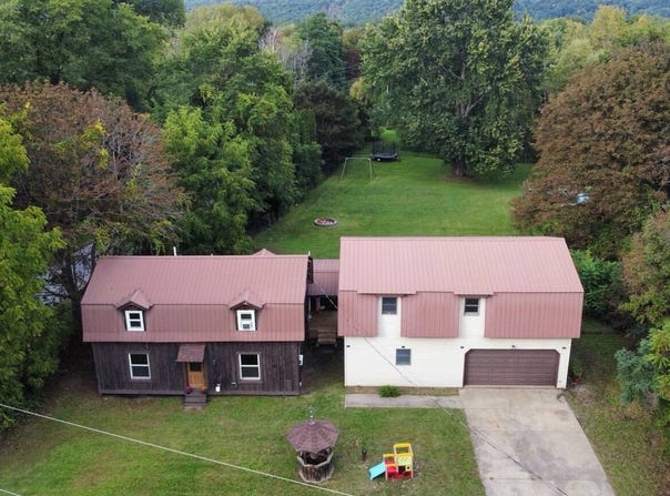 1124 Bullshead Rd, Amsterdam, NY 12010