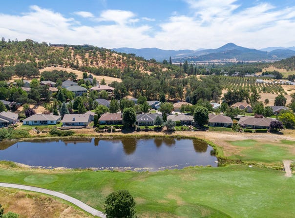 Robert Trent Jones Boulevard, Eagle Point, OR 97524