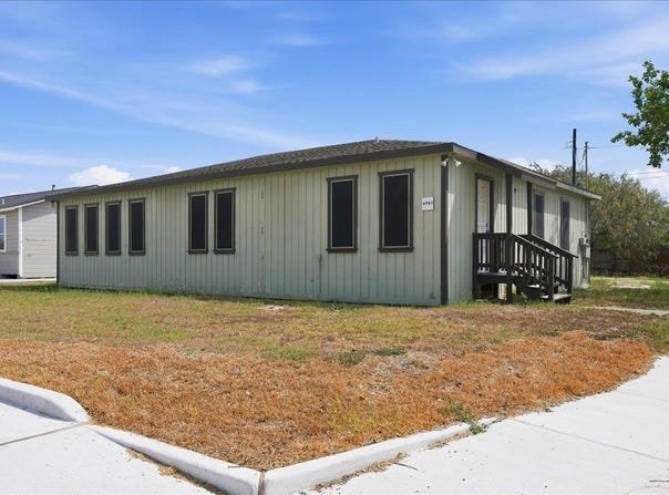 4942 Everhart Rd, Corpus Christi, TX 78411