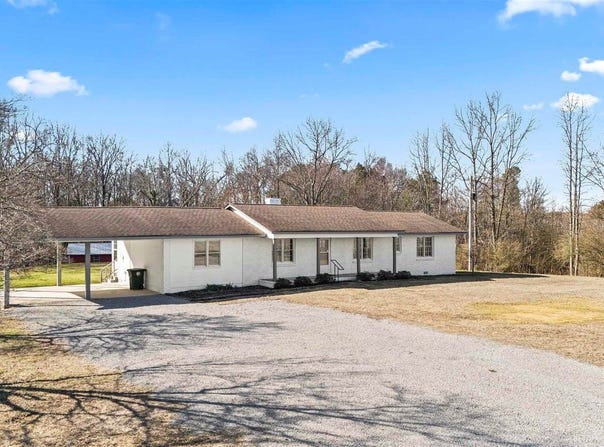 2329 Co Rd 1428, Vinemont, AL 35179