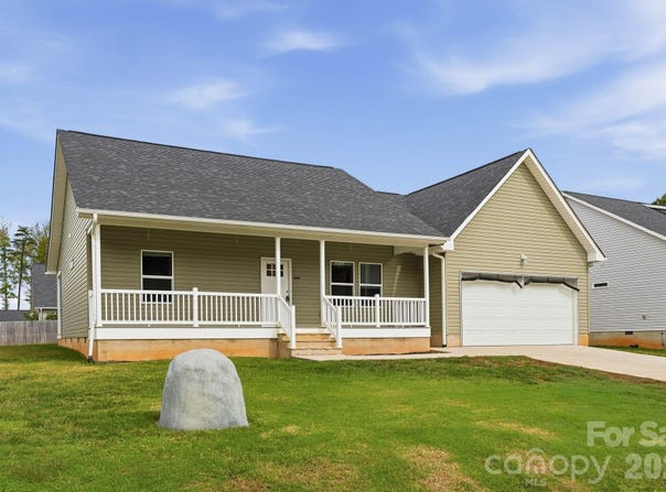 7667 Sarah Drive, Denver, NC 28037