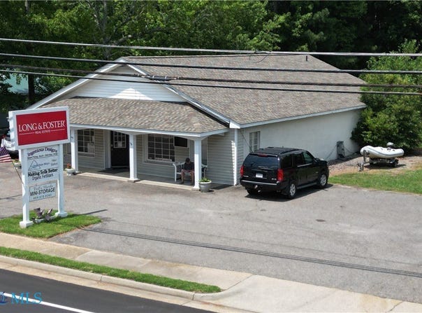 17457 General Puller Hwy, Middlesex, VA 23043