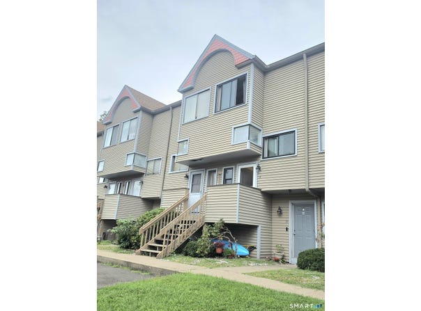 40 Crest Street, West Haven, CT 06516