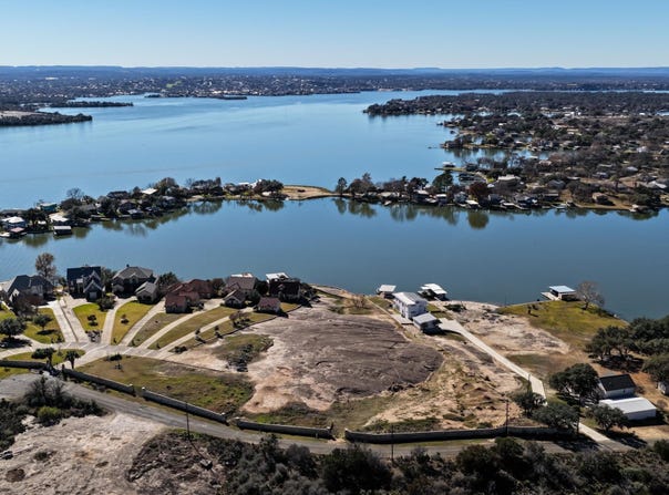 1532 Hill Top Dr, Granite Shoals, TX 78654