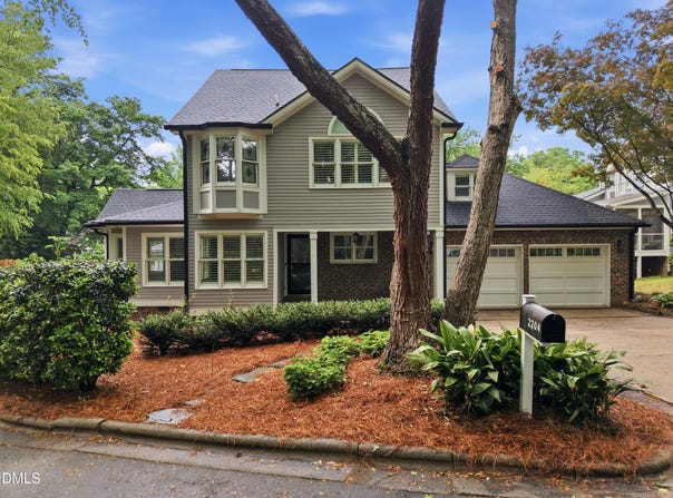 2204 Oxford Hills Drive, Raleigh, NC 27608