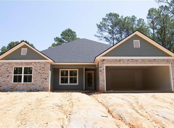 33 Ihagee Creek Circle, Fort Mitchell, AL 36856