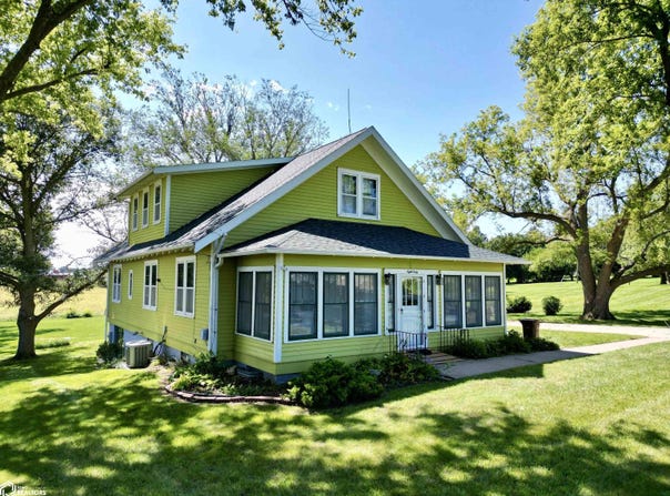 860 E Anthony Street, Carroll, IA 51401