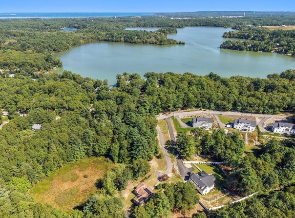 41 Billington Sea Road, Plymouth, MA 02360