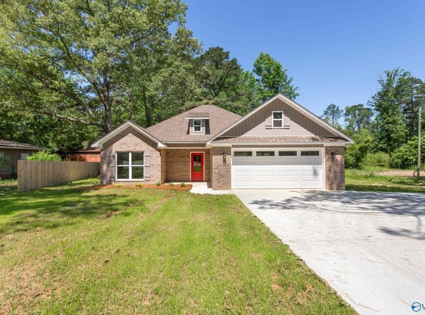 407 N College Street, Glencoe, AL 35905