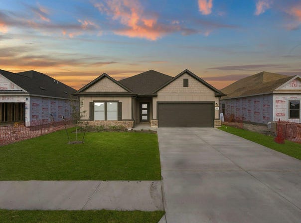 132 Wind Hill, Jarrell, TX 76537