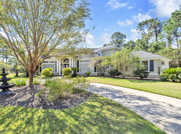 170 Baywind Drive, Niceville, FL 32578