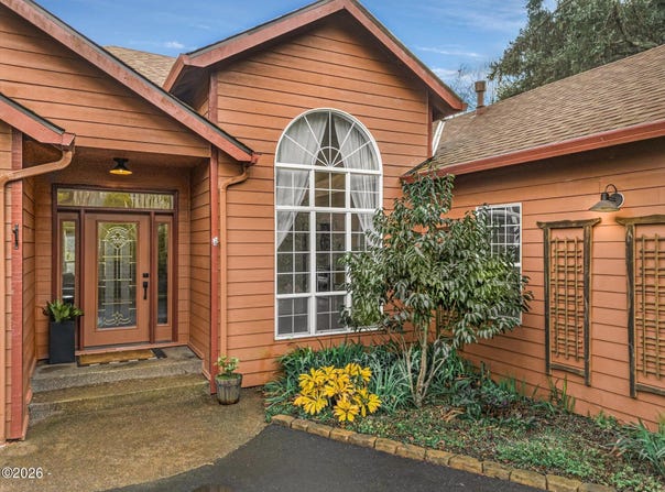 2470 NE Voyage Loop E, Lincoln City, OR 97367