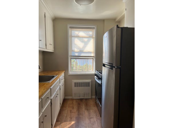 709 Warburton, Yonkers, NY 10701