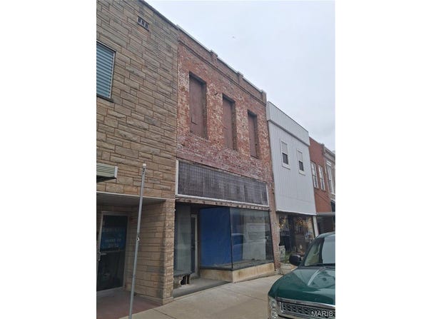 205 N Main St, Paris, MO 65275