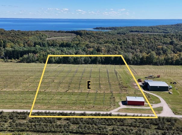 5790 (Parcel E) N Omena Rise, Northport, MI 49670