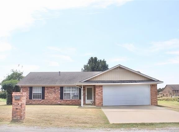 121 Ridgecrest Drive, Calera, OK 74730