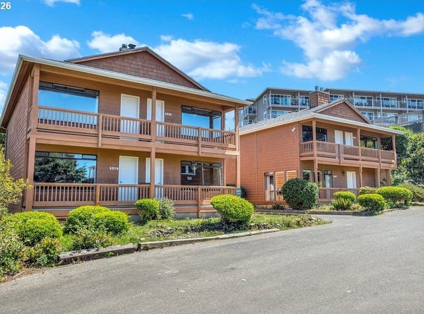1379 PACIFIC Ave, CannonBeach, OR 97110