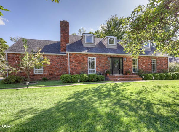818 Euclid Boulevard, Carthage, MO 64836