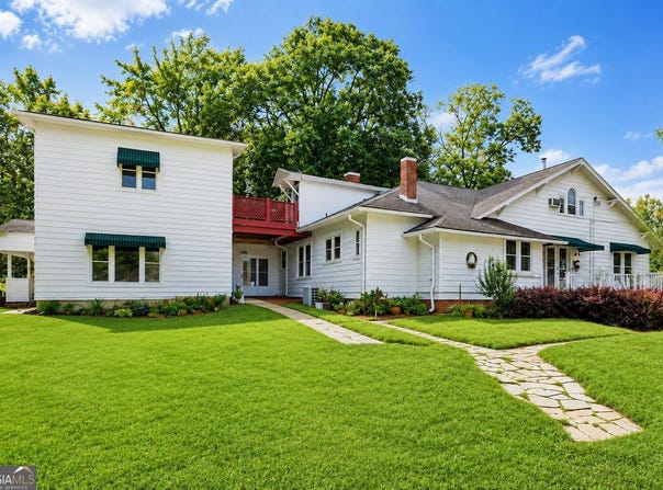 359 E Tugalo Street, Toccoa, GA 30577