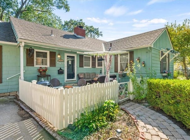 4605 W 72nd Terrace, Prairie Village, KS 66208