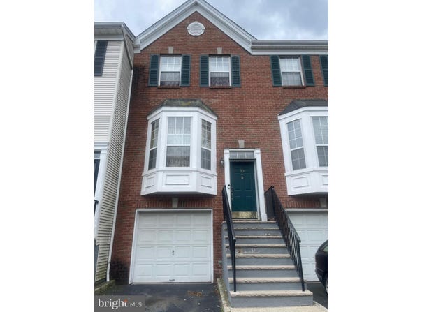 93 PEREZ Drive, NEWARK, NJ 07103