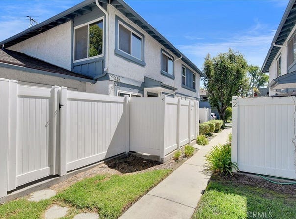 878 W 13th, Azusa, CA 91702