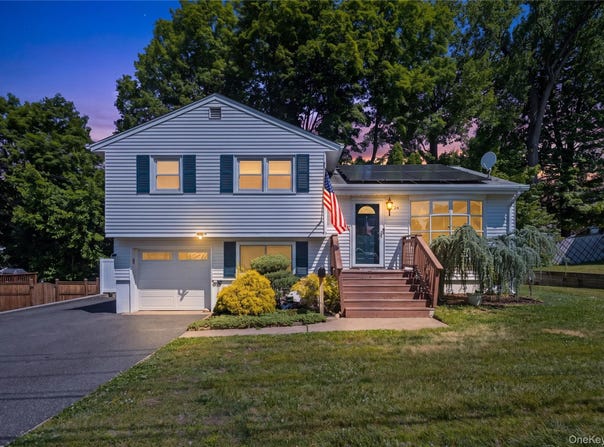 24 Maplewood Boulevard, Suffern, NY 10901