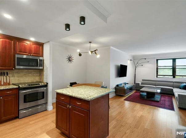 7855 Boulevard E, North Bergen, NJ 07047