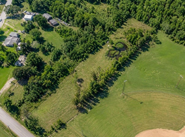 201 E Broadmore Avenue, Wills Point, TX 75169