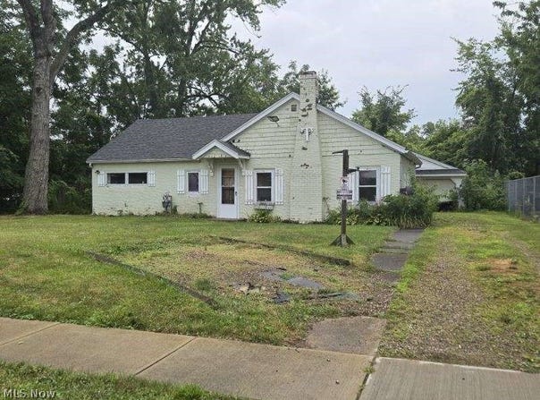 375 Bon Air Avenue, Elyria, OH 44035