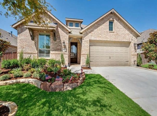 1105 Bluestem Drive, Aubrey, TX 76227