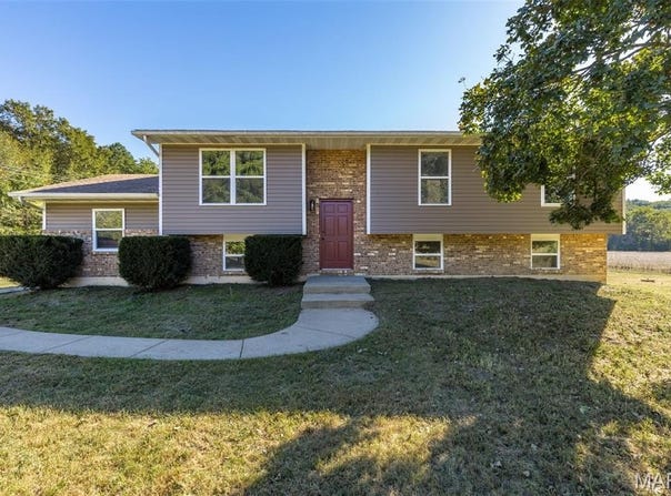 10040 Sago Road, Potosi, MO 63664