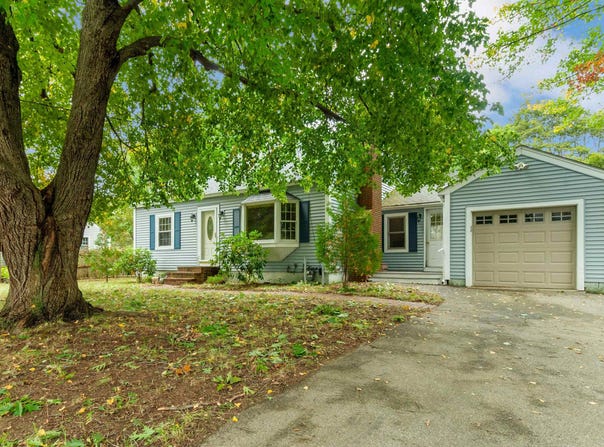 84 Locke Road, Hampton, NH 03842