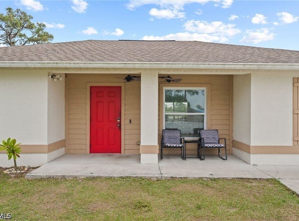 5011 Dania Circle, Labelle, FL 33935