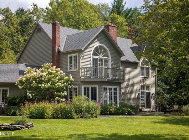 14 Old Tree Farm Rd, Stockbridge, MA 01262