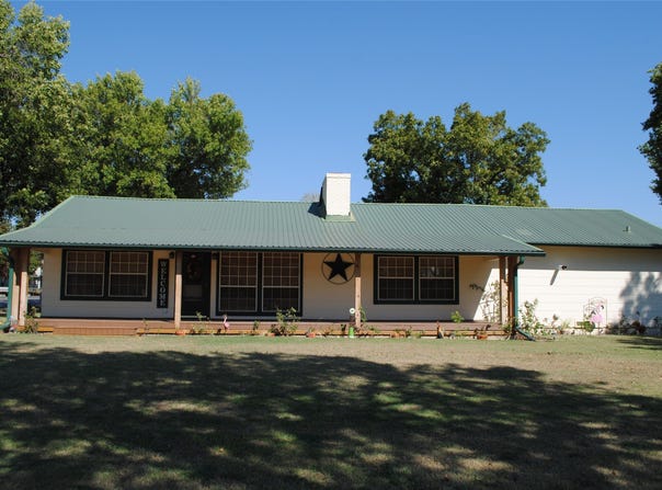 908 N Austin, Comanche, TX 76442